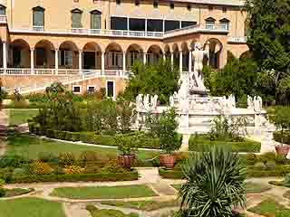  ジェノヴァ:  Liguria:  イタリア:  
 
 Palazzo Doria